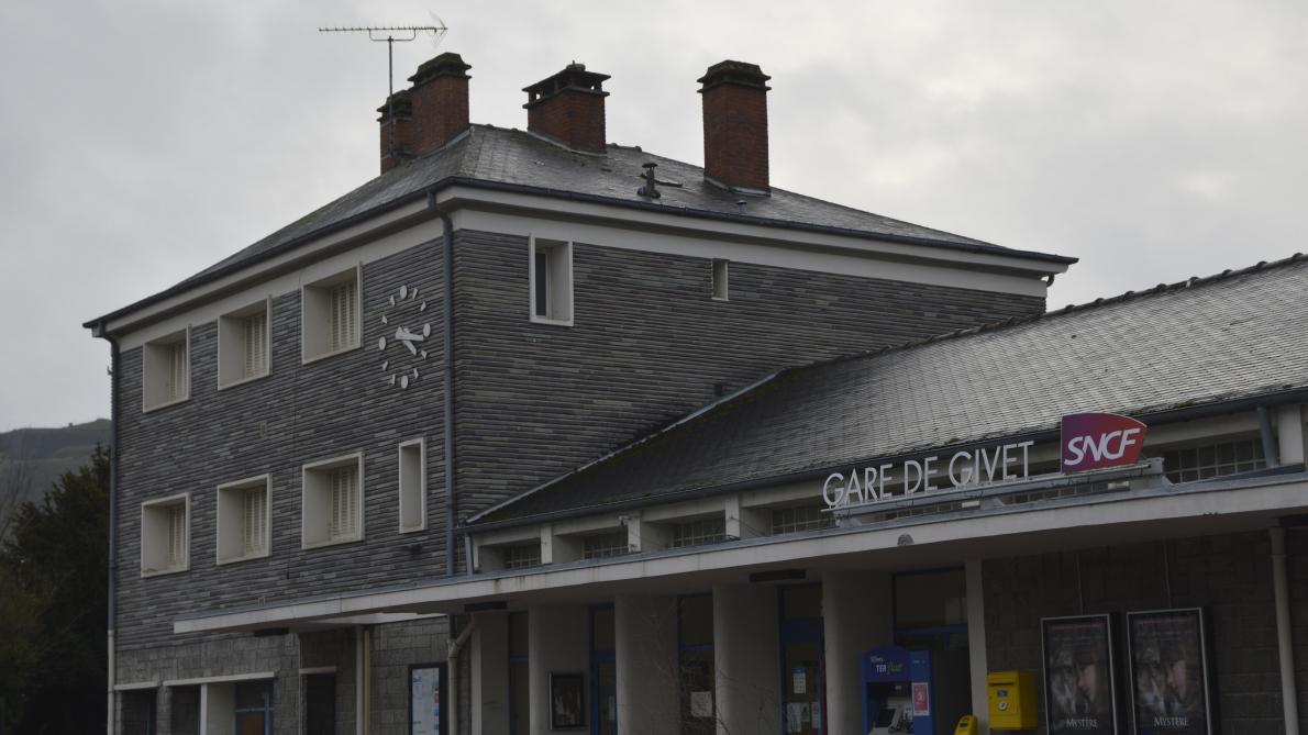 Gare de Givet